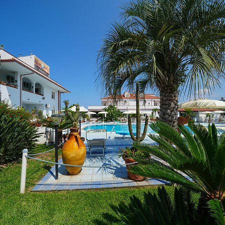 Hotel Damanse Santa Domenica  Exteriör bild