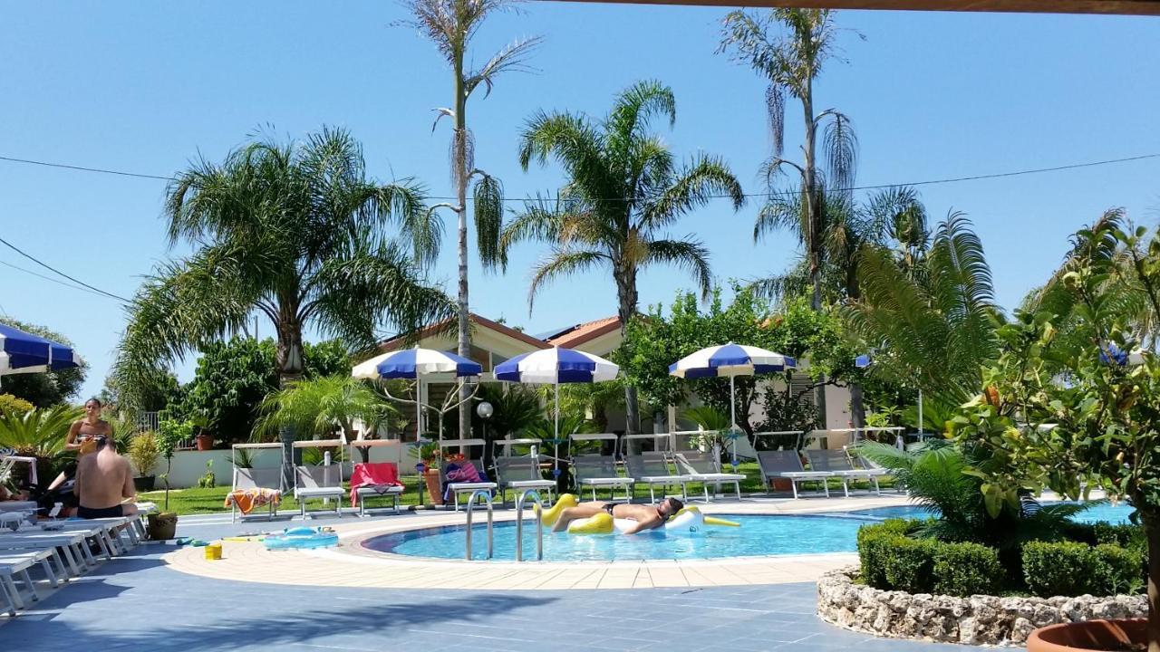 Hotel Damanse Santa Domenica  Exteriör bild